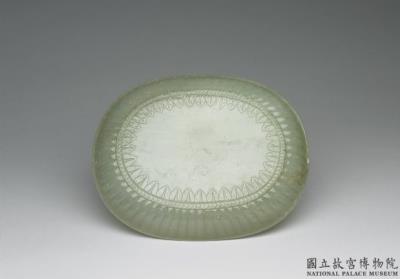 图片[3]-Jade plate with floral rim, India-China Archive